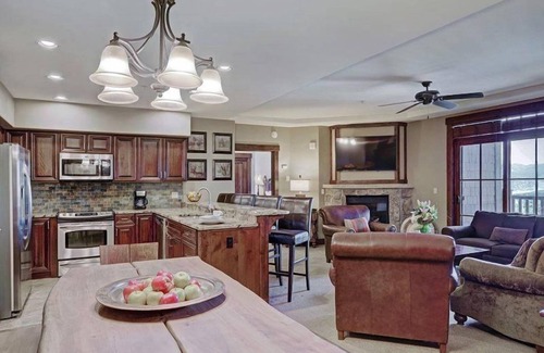 Breckenridge Condo | Luxury Crystal Peak Lodge 3 Bedroom Condo - Ski In, Ski Out