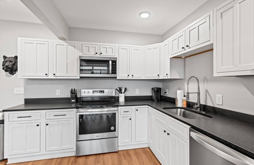Auburn Apartment | LUXURY CUSTOM Penthouse in the CENTER of Downtown Auburn