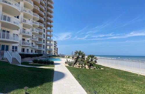Daytona Beach Shores Condo | Luxury Daytona Beach condo on the ocean