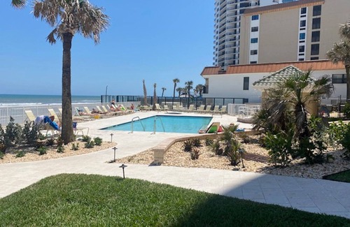 Daytona Beach Shores Condo | Luxury Daytona Beach condo on the ocean