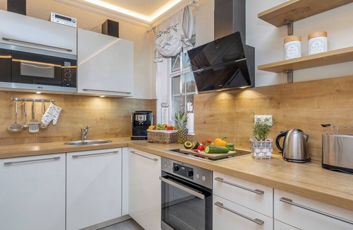 Zingst Apartment | Luxury apartment by the sea with fireplace, wellness area and sauna