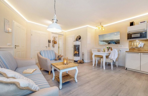 Zingst Apartment | Luxury apartment by the sea with fireplace, wellness area and sauna