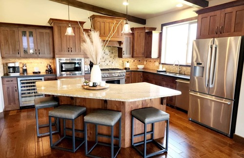 Park City House | Luxury Deer Valley East Retreat with Stunning Lake Views - 1.5 miles from slopes