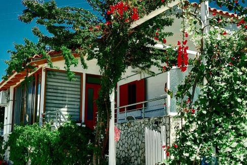 Qafe e Gjashtes House | Luxury Dennis Home