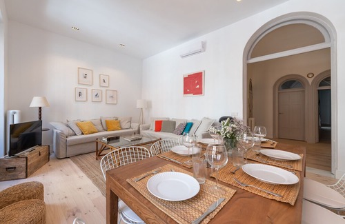 Golden Triangle of Art Apartment | Luxury & Design, movie apt Madrid - Antón Martín
