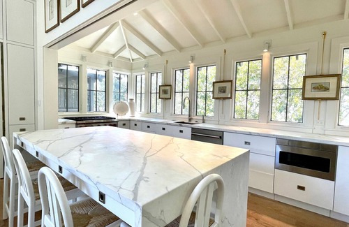 Seaside Cottage | Luxury, Designer Home. Seaside, FL. Next To Chapel, Walk To Beach + 2 Bikes!
