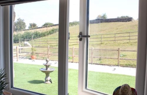 Belper House | Luxury Detached Peak District Stone Barn - Dog Friendly - Rural Walkers Paradise