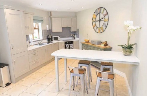 Dingle House | Luxury Dingle Home close to town center, 4 bedrooms