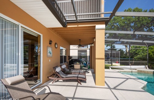 West Haven Villa | Luxury Disney area villa,Shire,West Haven,south facing private pool & spa