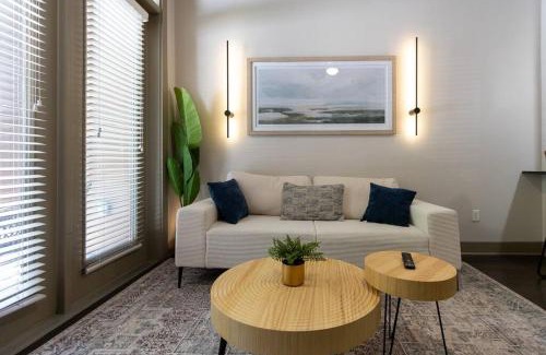 East Downtown Houston Apartment | Luxury Downtown Houston Suite