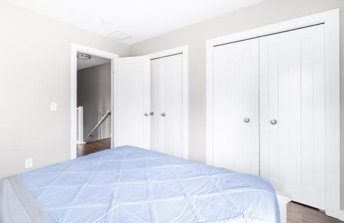 Downtown Cleveland House | Luxury Downtown Townhome Private Garage Unit 6