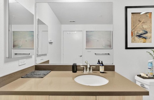 Little Tokyo Apartment | Luxury DTLA Condo