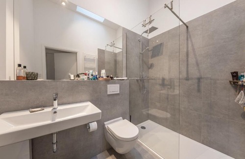 Ehrenfeld Apartment | Luxury duplex townhouse with garden/top location