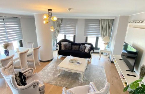 Kagithane Apartment | Luxury Duplex with Terrace Apartment by Siena Suites