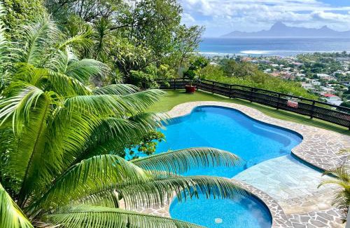 Punaauia House | Luxury Eden & SPA - private jacuzzi - Sunset lagoon view - pool - Wifi