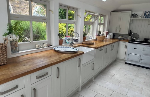 Leven House | Luxury Elie Beach side Cottage with Garden