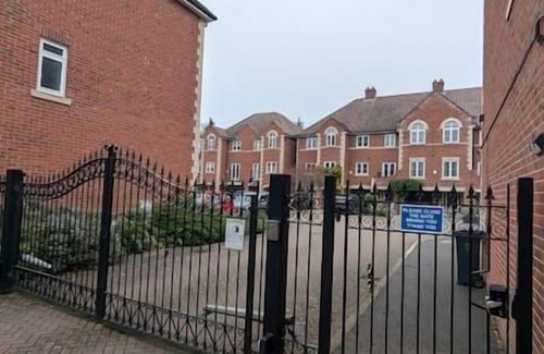 Thorpe Satchville House | Luxury Elm Tree Stay with Cinema room and sleeps 12