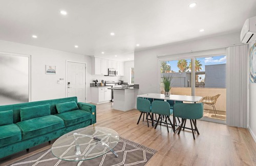 Altadena Apartment | Luxury Escape w/Private Balcony & Free Parking #3