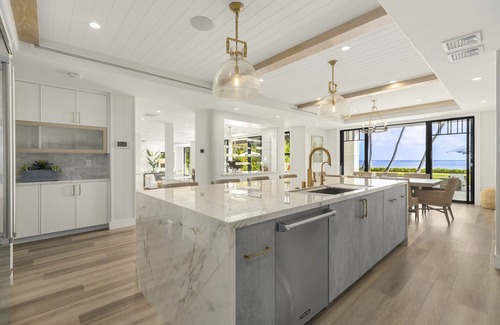 Eastern Honolulu House | Luxury Estate w/Chef's Kitchen, Ocean View, Private Pool & Spa: Niu Beach Estate