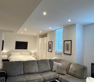 Glen Abbey House | Luxury Executive Studio