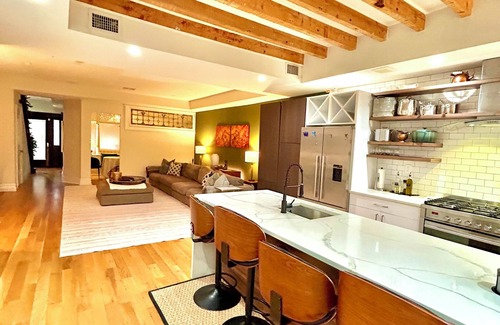 Ocean Hill House | Luxury Extended Stays. King Beds. 3 Bedrooms. Manhattan 20 Mins. 5 Subway Lines