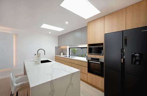 Downer House | Luxury family home near Dickson Village