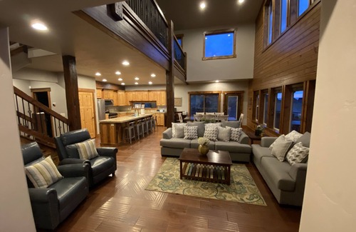 Fish Haven House | Luxury Family Reunion Vacation Home with Magnificent Lake Views & Private Beach