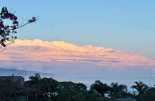 Waialee Villa | Luxury family villa 5bd - Ocean Views - Center of North Shore