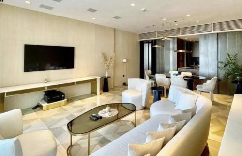 Palm Jumeirah Apartment | Luxury FIVE Palm 1 bedroom