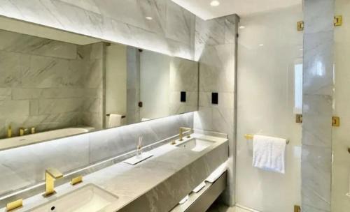 Palm Jumeirah Apartment | Luxury FIVE Palm 1 bedroom