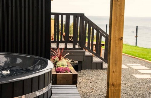 Glenariff Cabin | Luxury Five Person Shepherd Hut