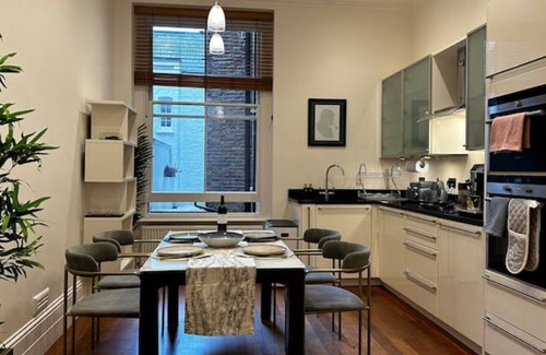 Queen's Gate Apartment | Luxury Flat in South Kensington