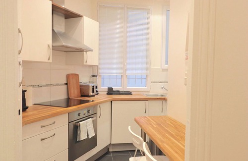 Ternes Apartment | Luxury flat, smart & quiet district (17th) shopping area & pedestrian street