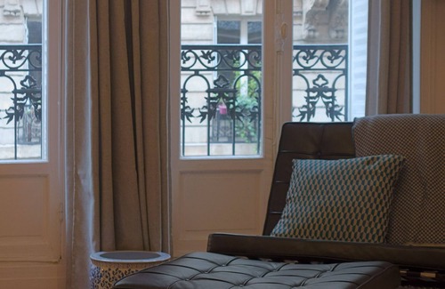 Ternes Apartment | Luxury flat, smart & quiet district (17th) shopping area & pedestrian street