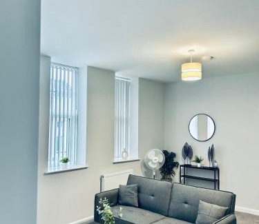 Wainscot Apartment | Luxury Flats Near Rochester Castle, Strood - Medway