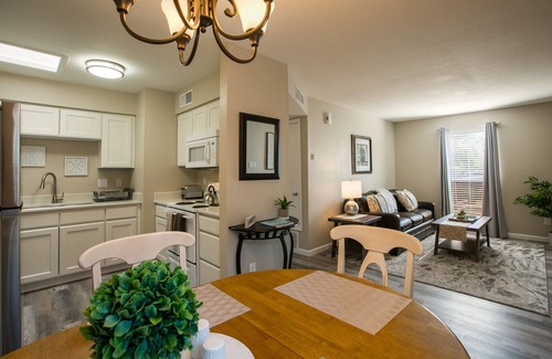 Cibola Addition Apartment | Luxury Foothills Apartment 15 Minutes to Balloon Fiesta Park!