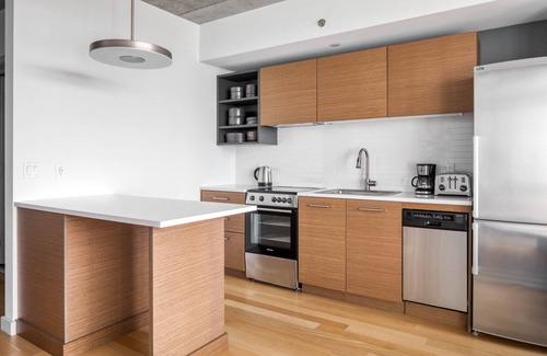 Fort Point Apartment | Luxury Fort Point 1BR w. W/D & Gym, by Blueground