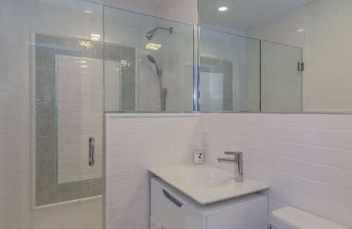 Quogue House | Luxury four-bedroom contemporary villa in the village of Quogue in the Hamptons