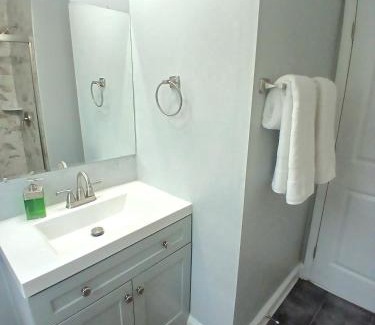 Northeast Bed & Breakfast | Luxury & Friendly Private Room in DC