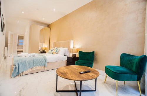 Fulham Broadway Apartment | Luxury Fulham 3 bedroom Garden House