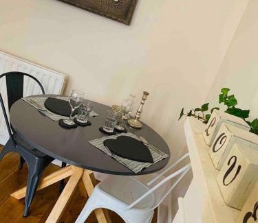 Town Apartment | Luxury Fulham Flat with 5* touches nr River Thames