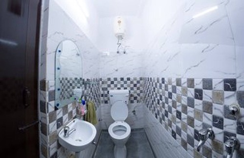 Mayapuri House | Luxury Full 2 Bed/2 Bath Service Apartment with free breakfast