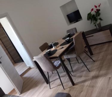 Carbonia Apartment | Luxury Garden Flat