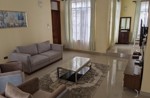 Dar es Salaam House | Luxury Garden Home