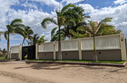 Dar es Salaam House | Luxury Garden Home