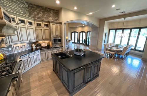 Peoria House | Luxury Gated Estate - Minutes to Peoria Sports Complex and Scottsdale