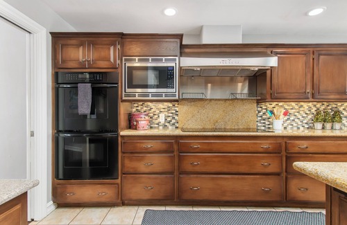 Temecula House | Luxury Gated Estate with Views of All of Wine Country!