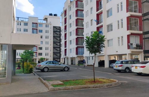 Nairobi Apartment | Luxury Gem Racecourse Gardens With Gym And Pool