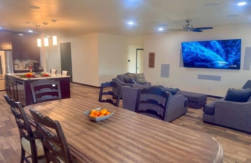Central Oklahoma City House | Luxury Getaway near OKANA Resort w/King Beds