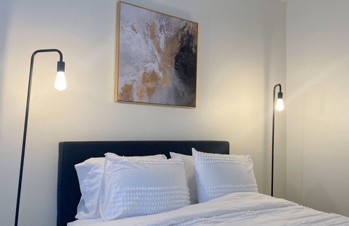 Peccole Ranch Apartment | Luxury Getaway w/ Pool, Fast Wi-Fi & Free Parking